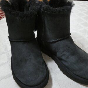 Black Ugg Boots with Bow in Back Size 8